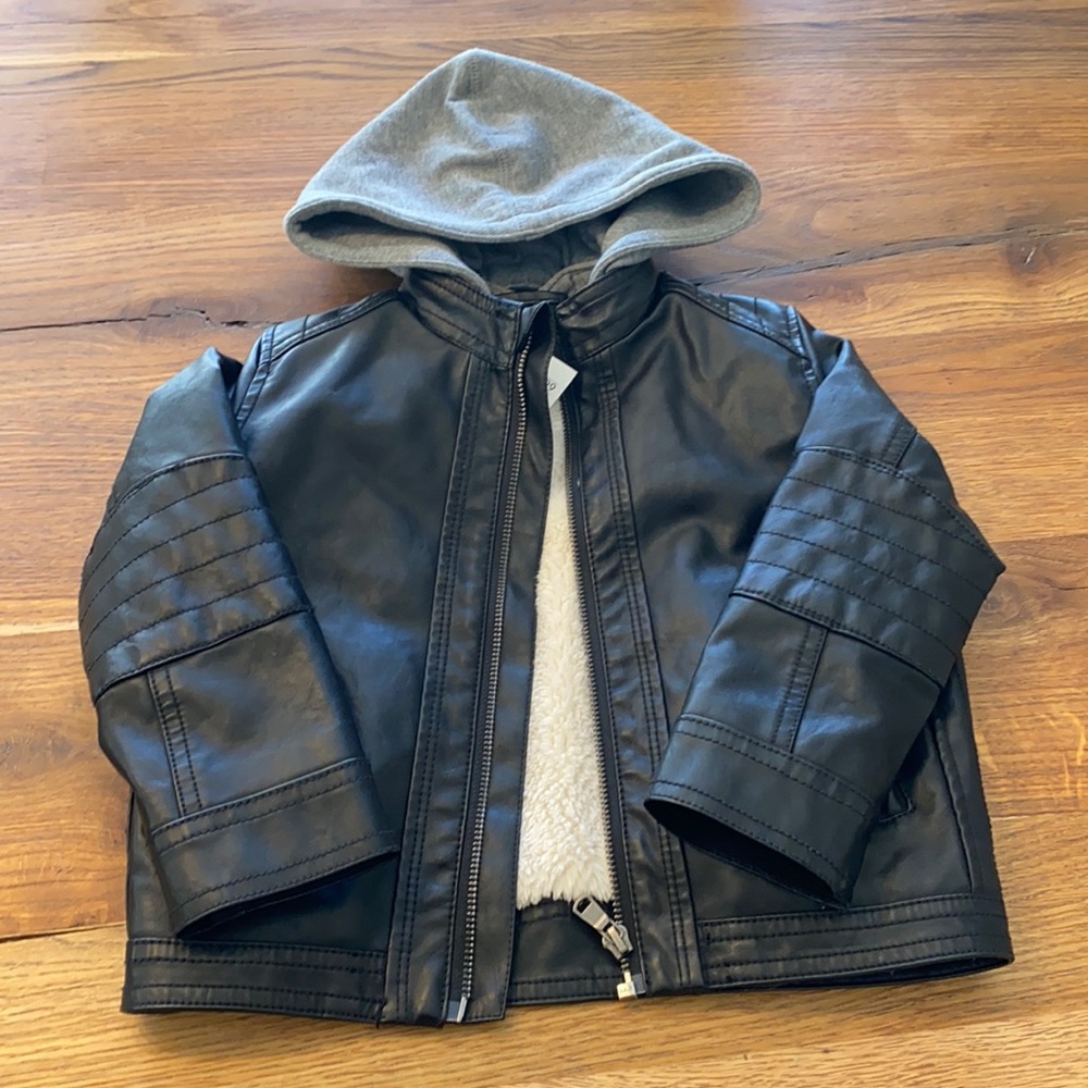 NWT coat with shearing inside purchased from H&M size 2T-3T